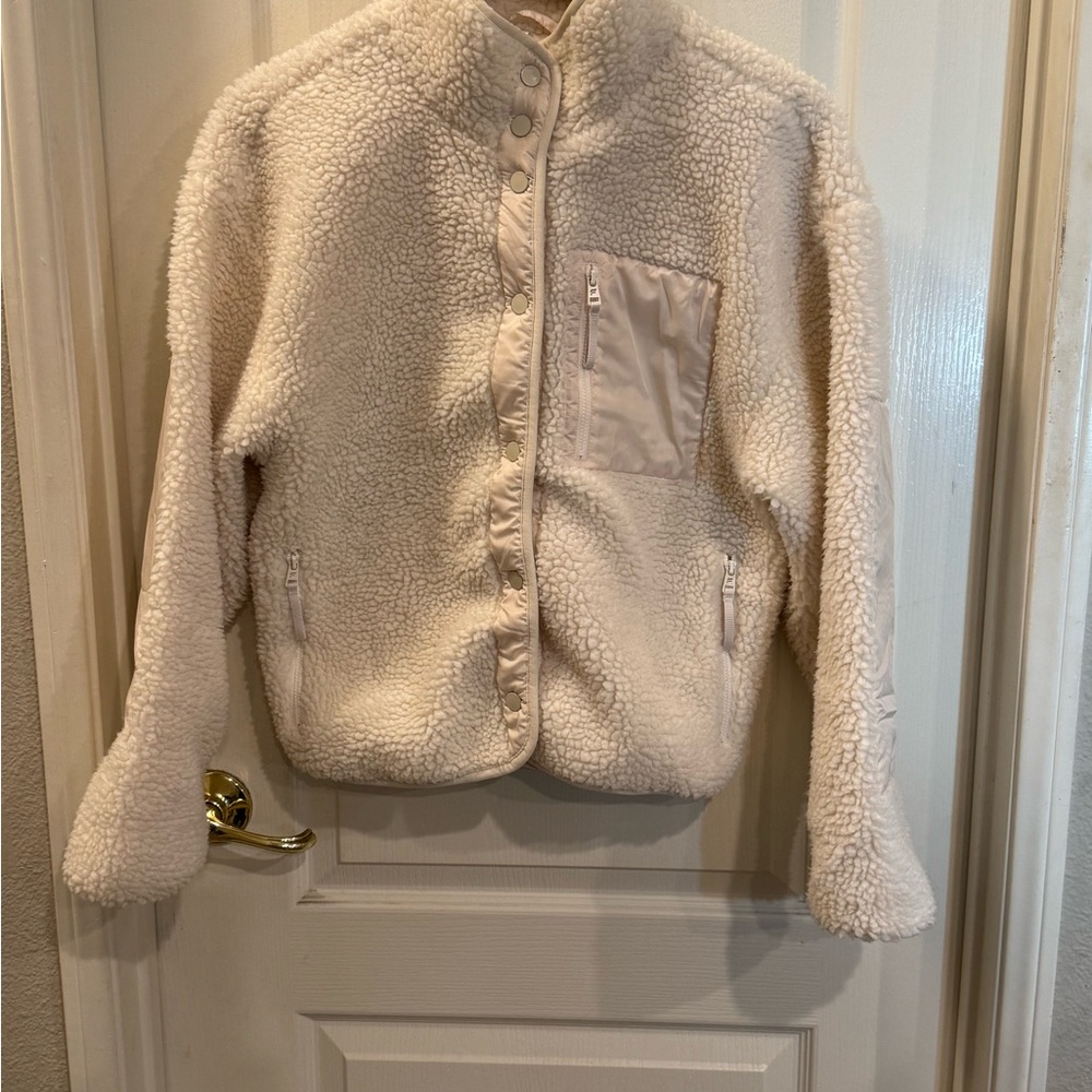 Fabletics Tahoe Teddy Jacket in Cream Sherpa Jacket Size XXS